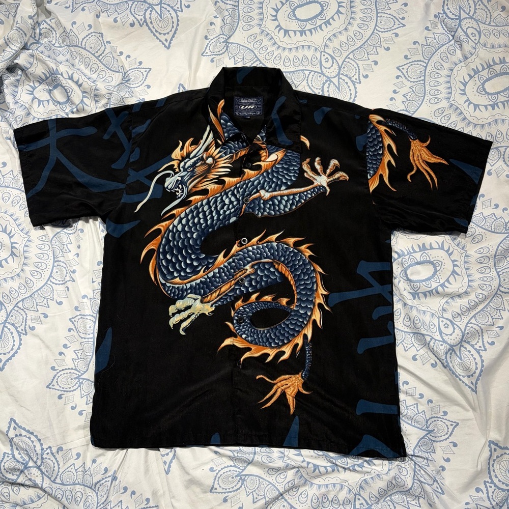 Y2K AOP Button up shirt Large
